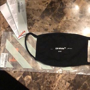 Off-white mask